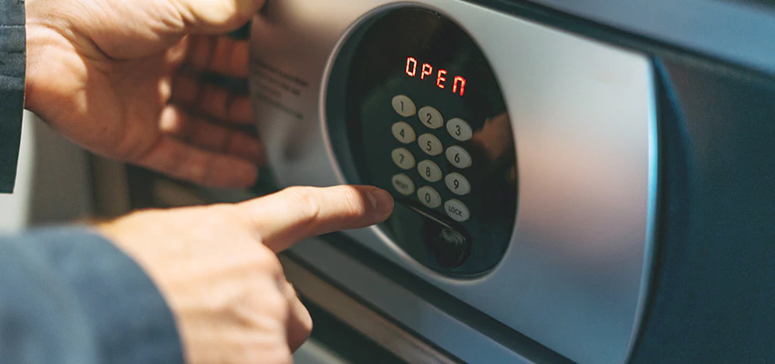 Cash Safe Openers in East Palo Alto, California
