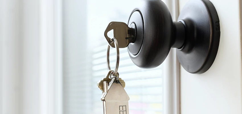 Bifold Door Knob Replacement in East Palo Alto, California